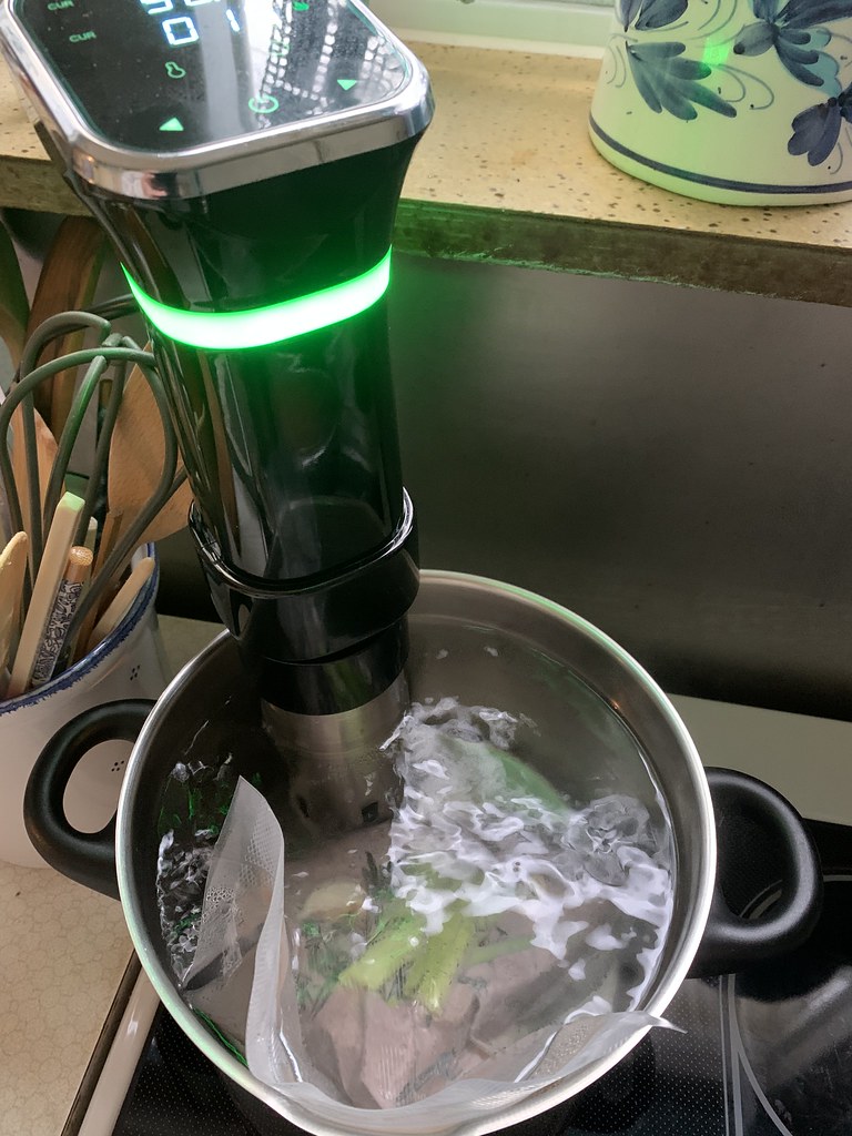 Typhur launches sous-vide cooker with 12-inch display