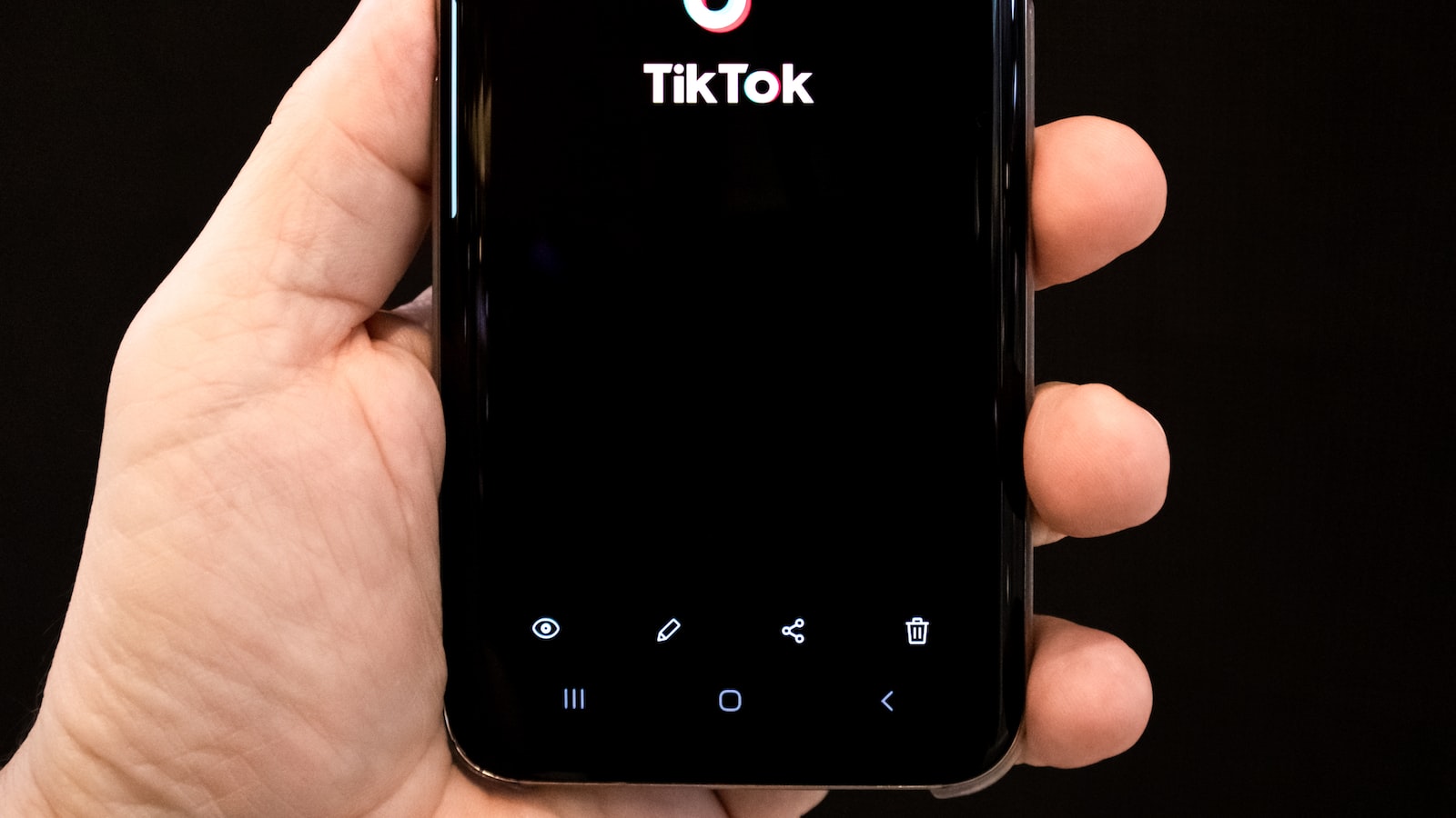 More brands are now testing TikTok’s Shop feature in the US