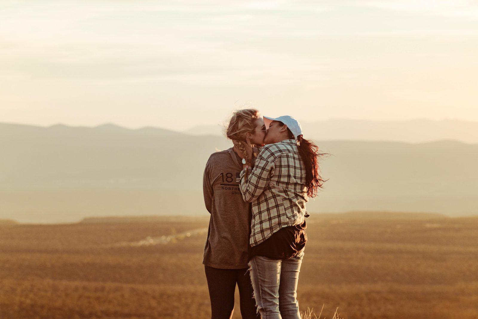 All the best dating apps for lesbians and gay women