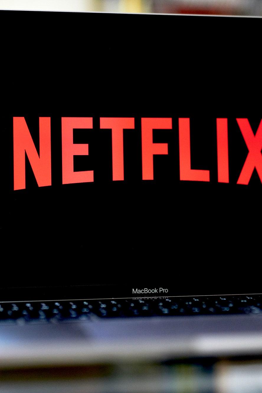 How to Use a VPN to Watch to Netflix When You Travel Overseas